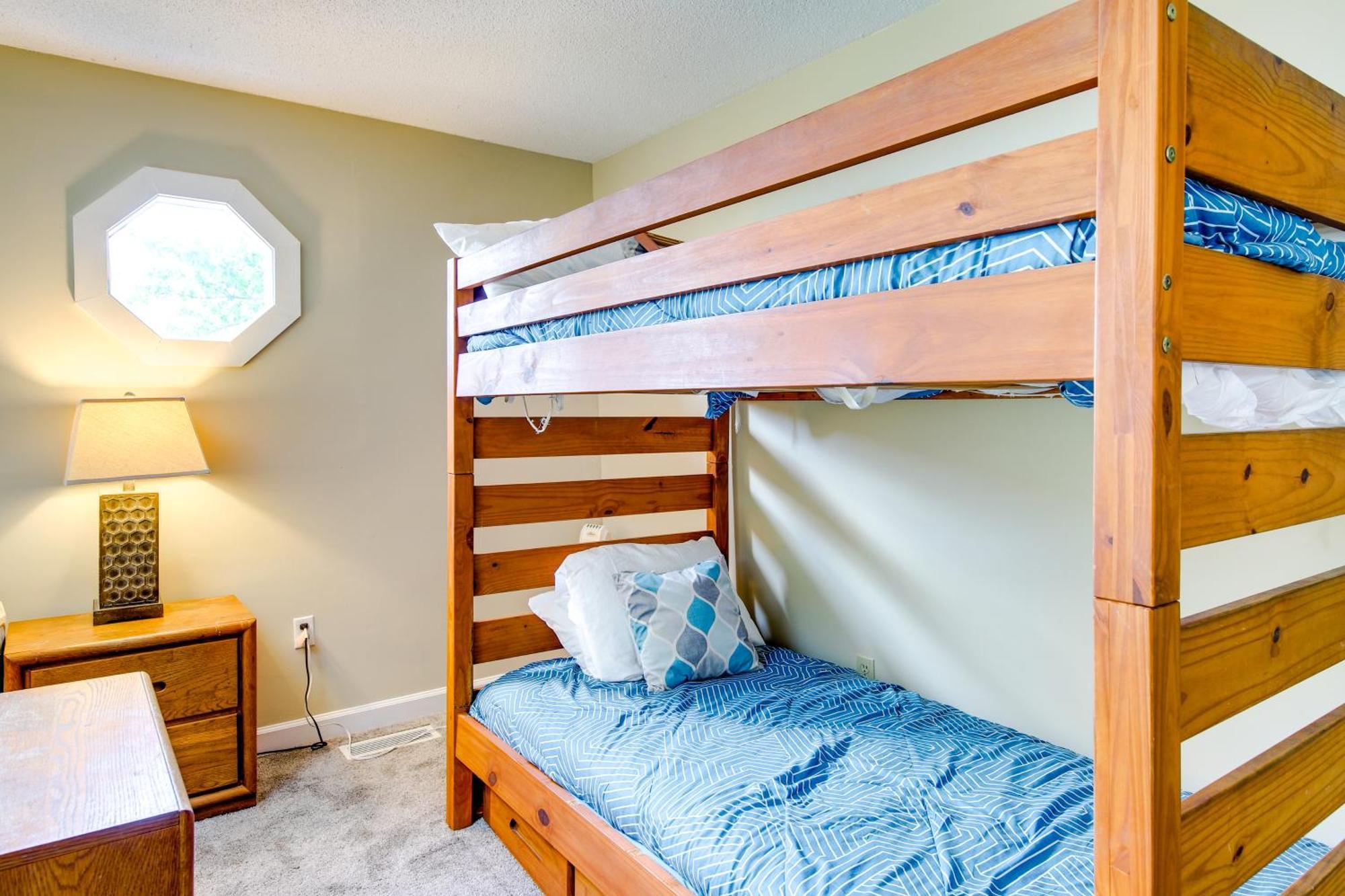 Gatlinburg Mountaintop Condo With Balcony And Views! Exterior photo